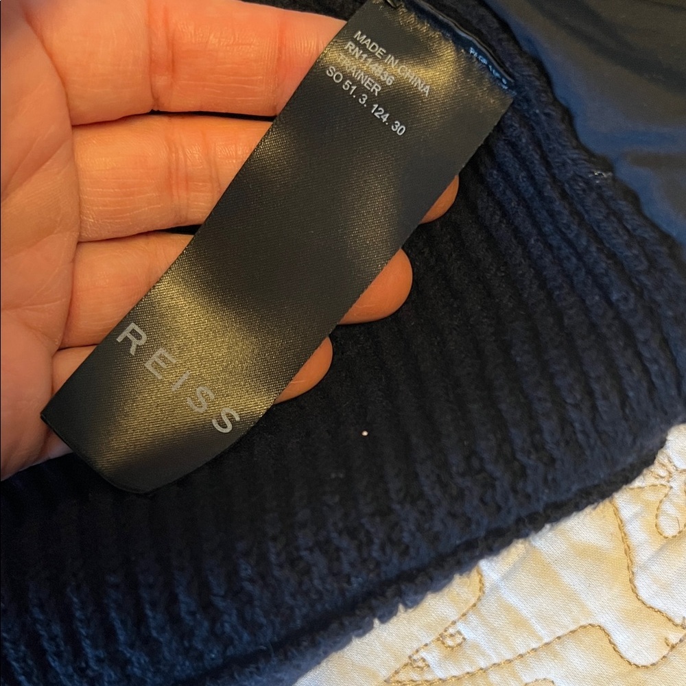 Hybrid Quilt and Knit Zip-Through Jacket in Navy - Picture 8 of 9